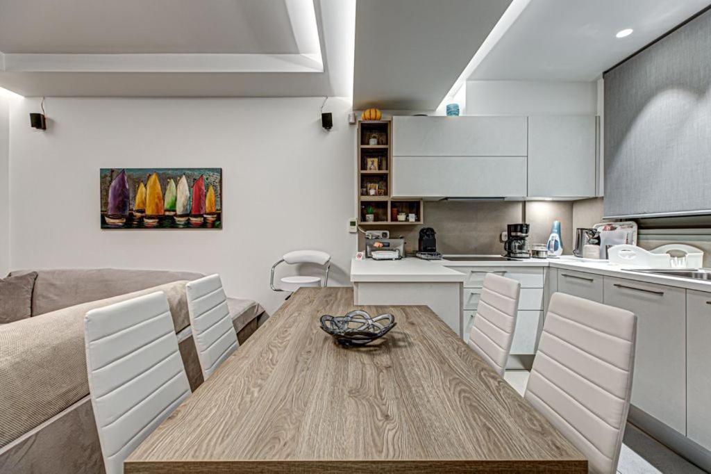 Deluxe & Modern Apartment In אתונה מראה חיצוני תמונה